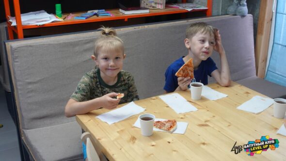 Кафе в батутном клубе