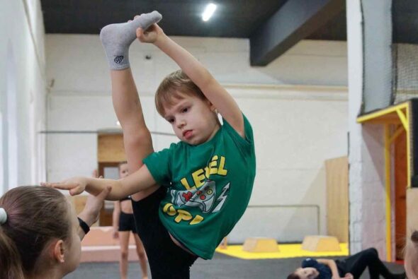 Как выбрать секцию для детей в батутном клубе?